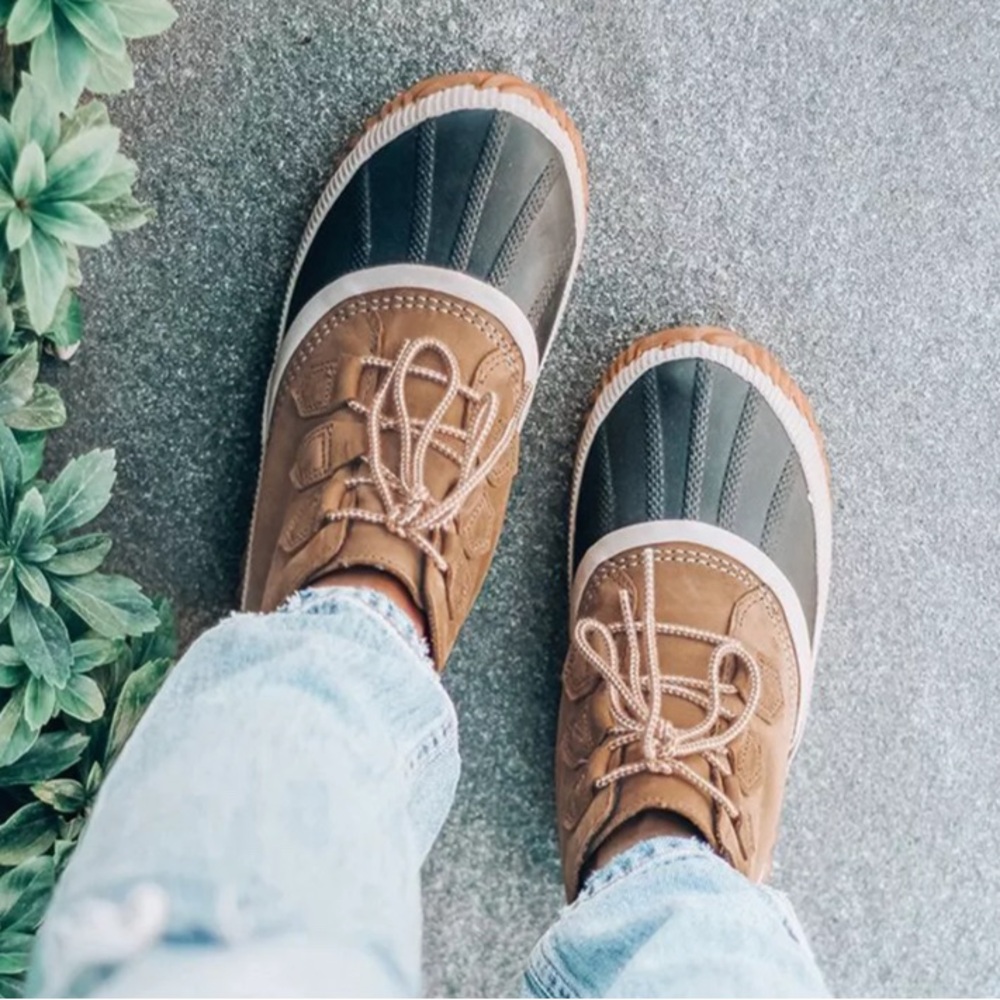 Sorel Out and About Boot